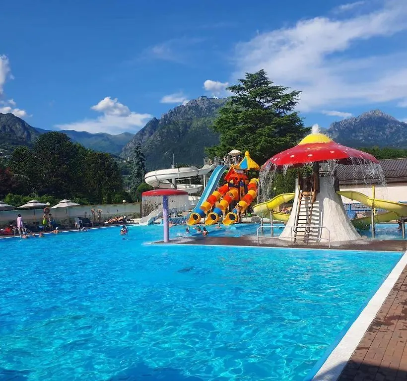 Camping International 18 Porlezza Italie Hotel